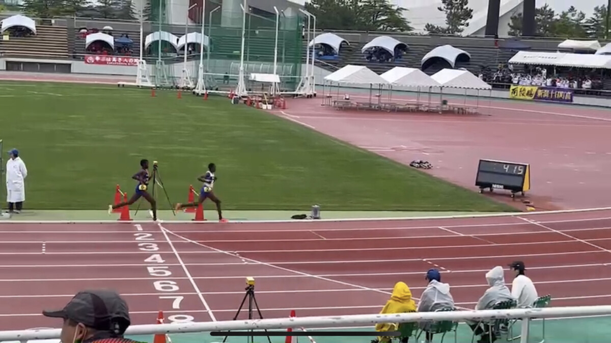 陸上部　男子3000ｍ障害、女子1500ｍで第一位！